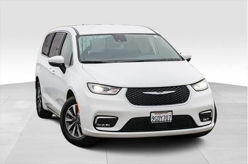 2023 Chrysler Pacifica Hybrid Touring L