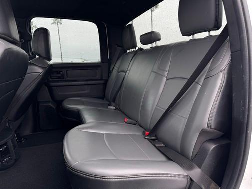 2023 RAM 2500 Tradesman Crew Cab 4x4 8' Box