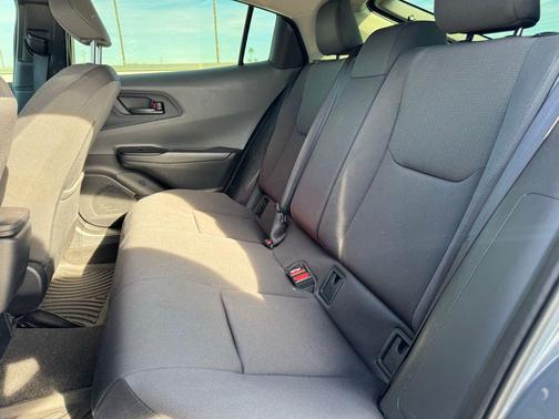 2025 Toyota Prius LE