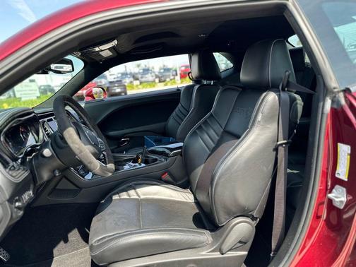 Octane Red Pearlcoat 2023 Dodge Challenger SRT Hellcat