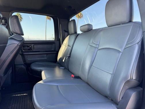 2023 RAM 3500 Tradesman Crew Cab 4x4 8' Box