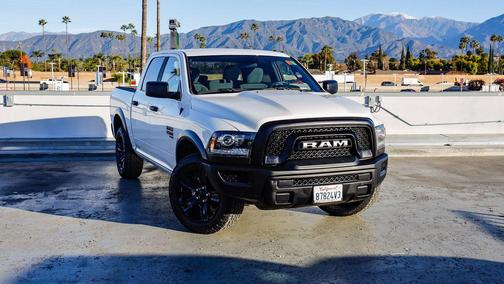 2024 RAM 1500 Classic Warlock Crew Cab 4x4 5'7' Box