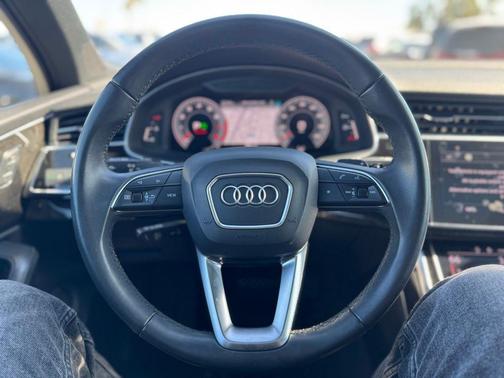 2022 Audi Q7 55 Premium Plus