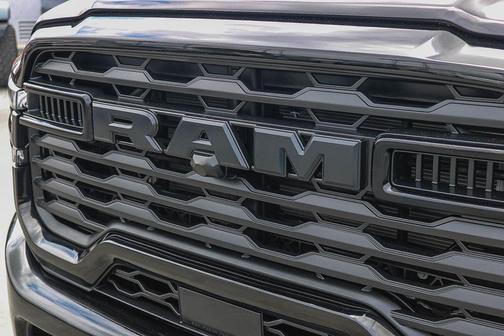 Diamond Black Crystal Pearlcoat 2025 RAM 2500 Big Horn Crew Cab 4x4 6'4' Box