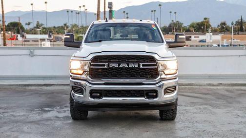 2023 RAM 2500 Tradesman Crew Cab 4x4 8' Box