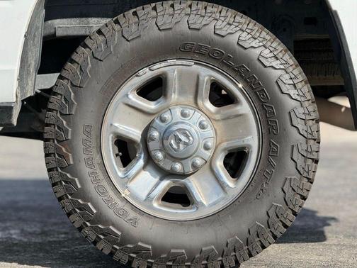 2023 RAM 2500 Tradesman Crew Cab 4x4 8' Box