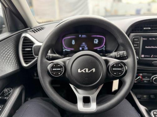 Gravity Gray 2025 Kia Soul LX