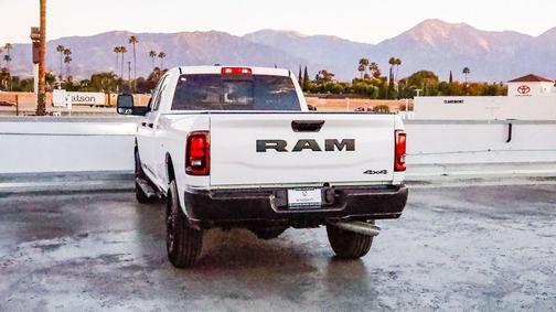 2026 RAM 2500 Tradesman Crew Cab 4x4 8' Box