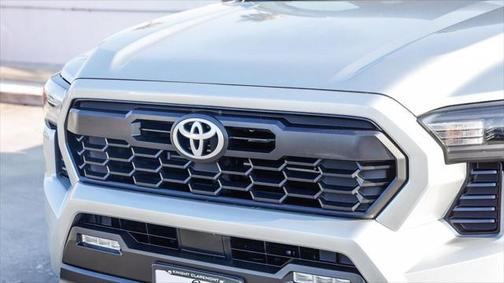 2024 Toyota Tacoma TRD Off-Road