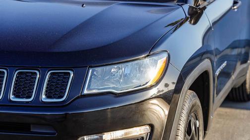 Diamond Black Crystal Pearlcoat 2021 Jeep Compass Sport