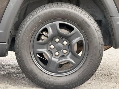 Diamond Black Crystal Pearlcoat 2021 Jeep Compass Sport
