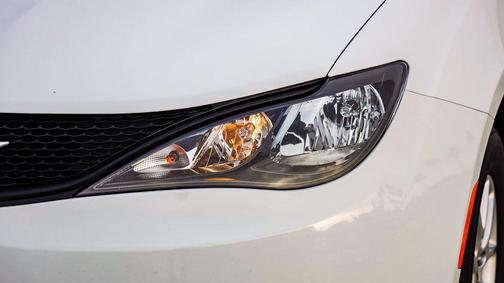 2024 Chrysler Voyager LX