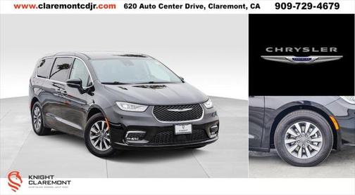 2024 Chrysler Pacifica Hybrid Select