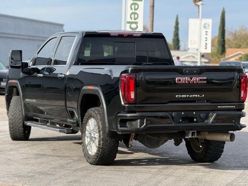 2023 GMC Sierra 2500 Denali
