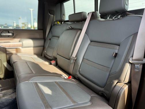 2023 GMC Sierra 2500 Denali