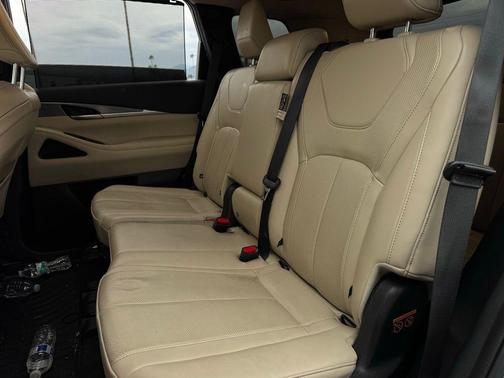 2022 INFINITI QX60 Luxe