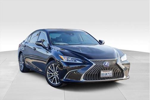 2019 Lexus ES 300h Base