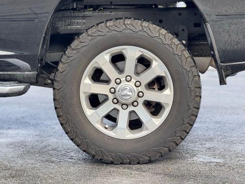 2019 RAM 2500 Big Horn Crew Cab 4x4 6'4' Box