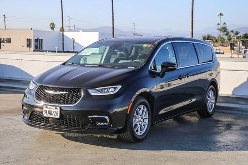 2024 Chrysler Pacifica Touring L