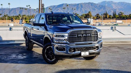 2020 RAM 2500 Laramie Crew Cab 4X4 6'4' Box