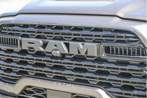2025 RAM 3500 Laramie Crew Cab 4x4 8' Box