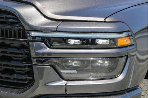 2025 RAM 3500 Laramie Crew Cab 4x4 8' Box