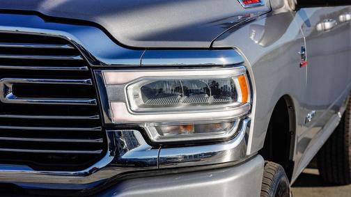 Billet Silver Metallic Clearcoat 2024 RAM 2500 Laramie Crew Cab 4x4 6'4' Box