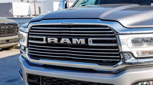 Billet Silver Metallic Clearcoat 2024 RAM 2500 Laramie Crew Cab 4x4 6'4' Box