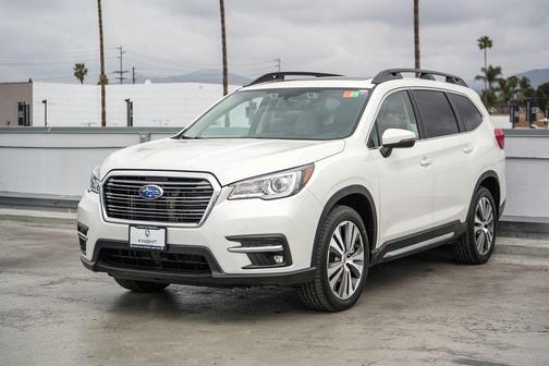 Crystal White Pearl 2022 Subaru Ascent Limited 7-Passenger