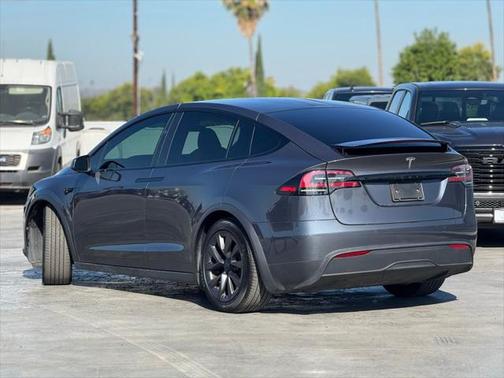 2023 Tesla Model X Standard Range