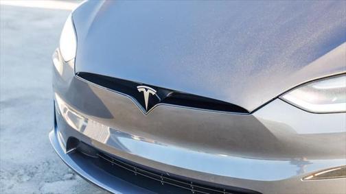 2023 Tesla Model X Standard Range