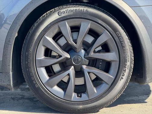 2023 Tesla Model X Standard Range