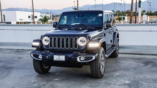 2025 Jeep Wrangler 4-Door Sahara 4x4