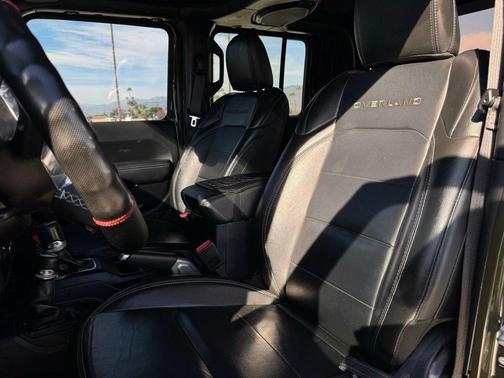 2022 Jeep Gladiator Overland