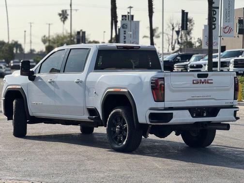 2025 GMC Sierra 2500 AT4
