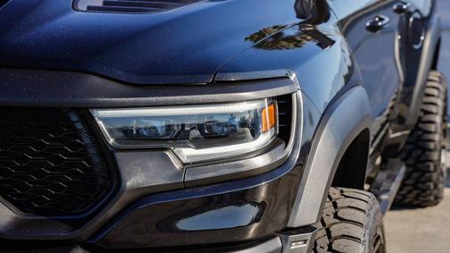 Diamond Black Crystal Pearlcoat 2022 RAM 1500 TRX