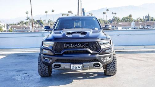 Diamond Black Crystal Pearlcoat 2022 RAM 1500 TRX
