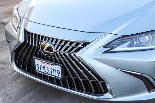 Iridium 2025 Lexus ES 350 Base