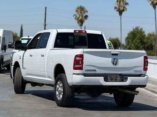 2024 RAM 2500 Laramie Crew Cab 4x4 6'4' Box