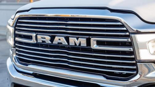 2020 RAM 2500 Laramie Crew Cab 4X4 6'4' Box