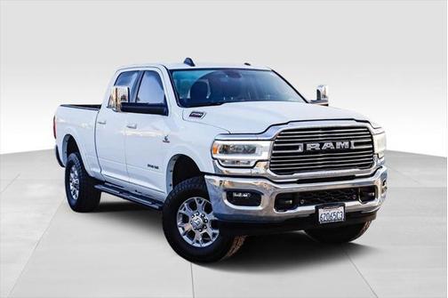 2020 RAM 2500 Laramie Crew Cab 4X4 6'4' Box