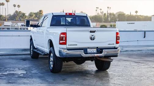 2020 RAM 2500 Laramie Crew Cab 4X4 6'4' Box