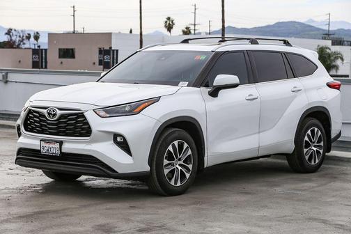2023 Toyota Highlander XLE
