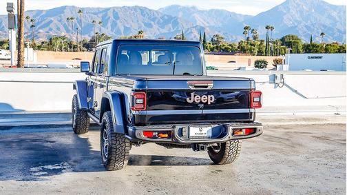 2025 Jeep Gladiator Mojave X