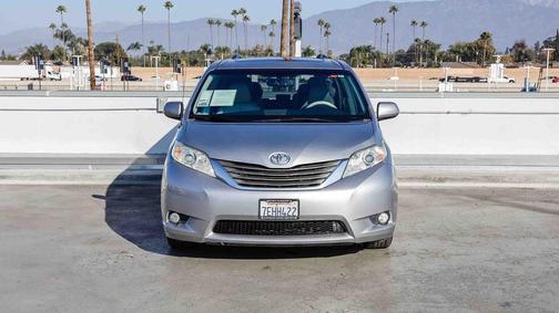 2014 Toyota Sienna XLE