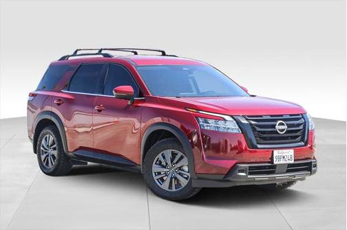 2022 Nissan Pathfinder SV 2WD