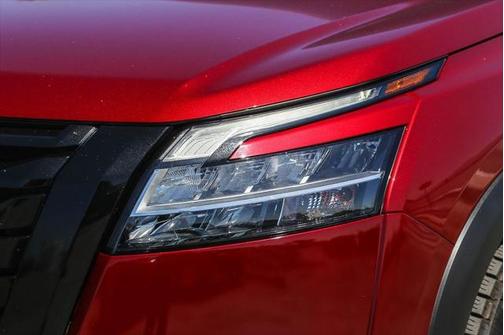2022 Nissan Pathfinder SV 2WD