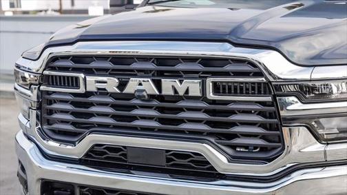 2025 RAM 2500 Tradesman Crew Cab 4x2 6'4' Box