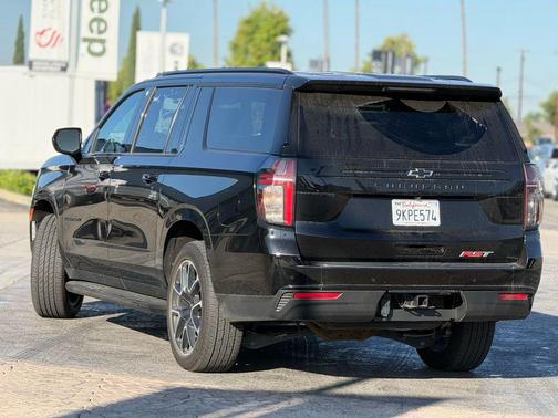 2024 Chevrolet Suburban RST