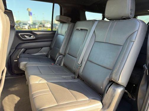 2024 Chevrolet Suburban RST